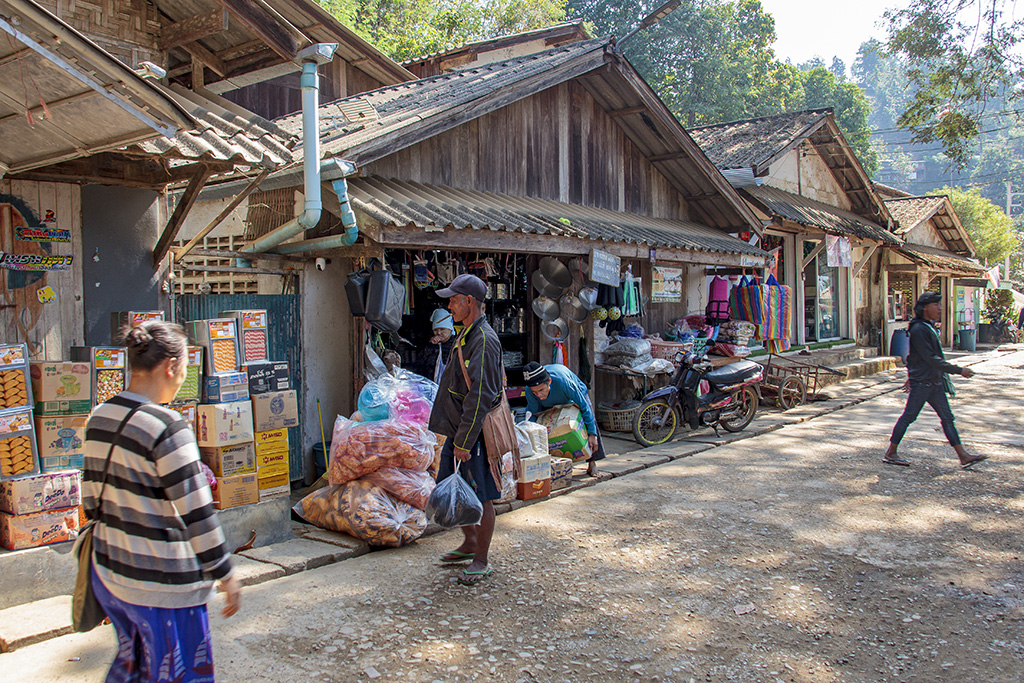 Baan Mae Sam Laeb