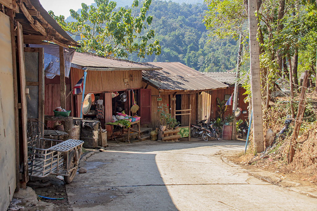 Baan Mae Sam Laeb