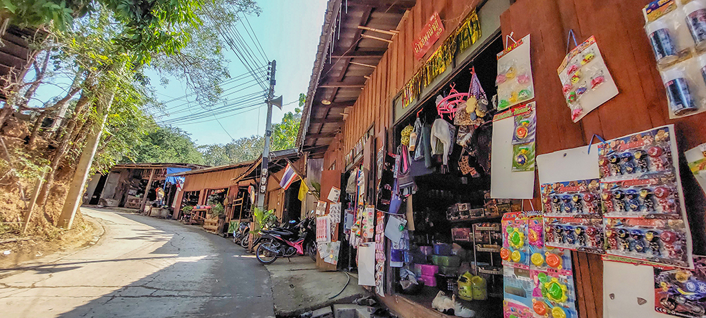 Baan Mae Sam Laeb